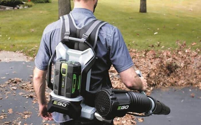 מפוח נטען לגינה ולעבודה נקייה ונוחה