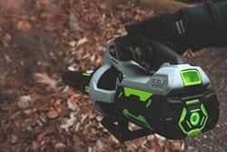 מפוח עלים יד נטען Brushless 56V – גוף בלבד EGO